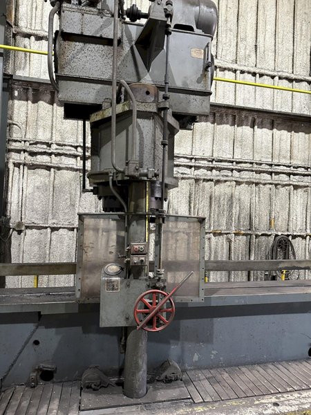 400 TON X 18' VERSON TRAVELING HEAD HYDRAULIC STRAIGHTENING PRESS: STOCK #23095