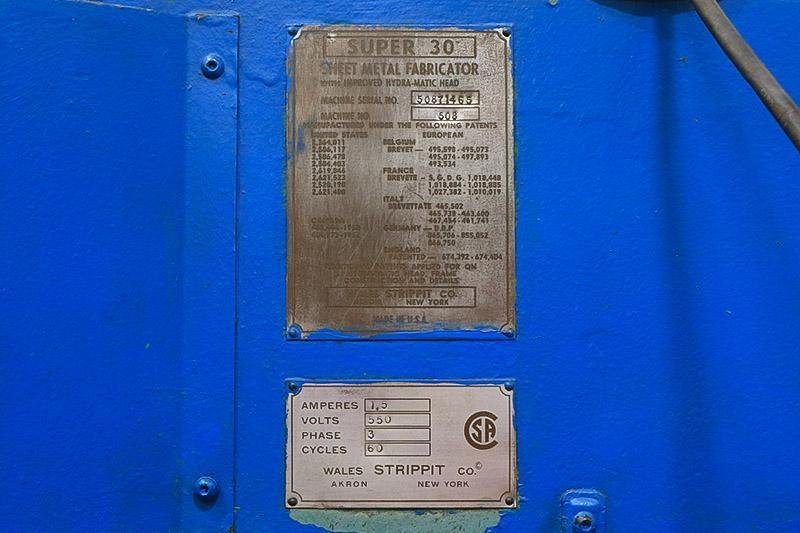 30 TON STRIPPIT SEMI-AUTOMATIC FABRICATOR  MODEL SUPER 30/30