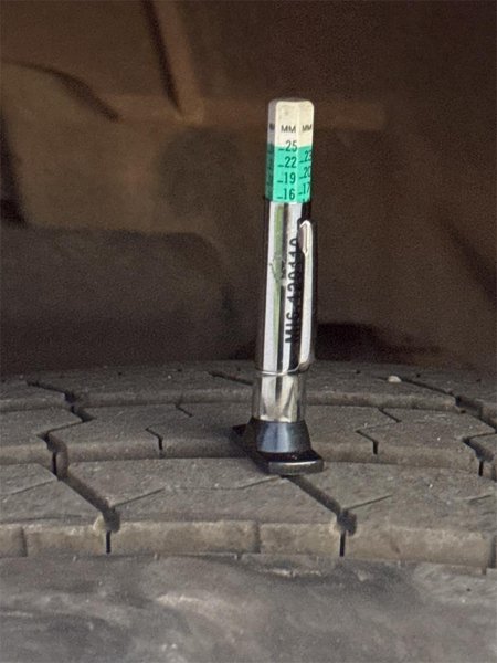 2020 Freightliner Cascadia 1FUJHHDV3LLLC1684