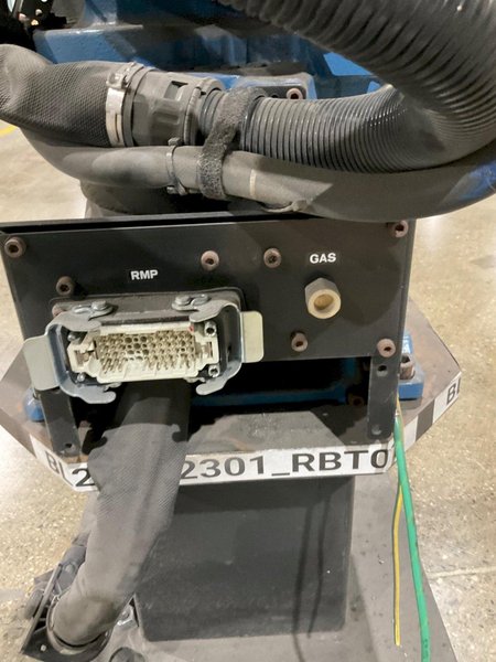 FANUC ARC MATE 120ID/12L ARC  W R30IB CONTROLLER + FRONIUS TPS 400I WELDER