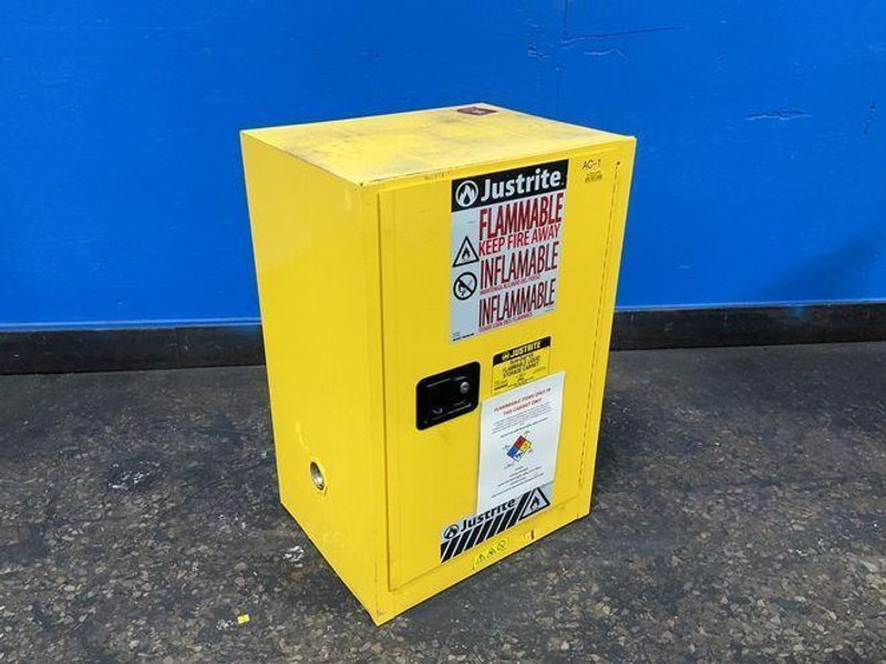 JUSTRITE 12 GALLONS FLAMMABLE LIQUID STORAGE CABINET  -  SURE-GRIP EX