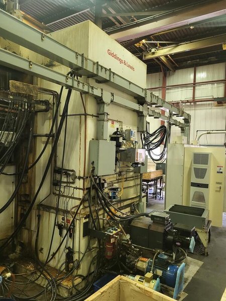 2001 Giddings &amp; Lewis 60VTC Vertical Turning Center