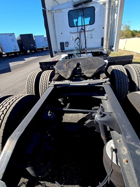 Peterbilt 579 Day Cab Truck, 2020 – PACCAR MX-13 – Automated Transmission