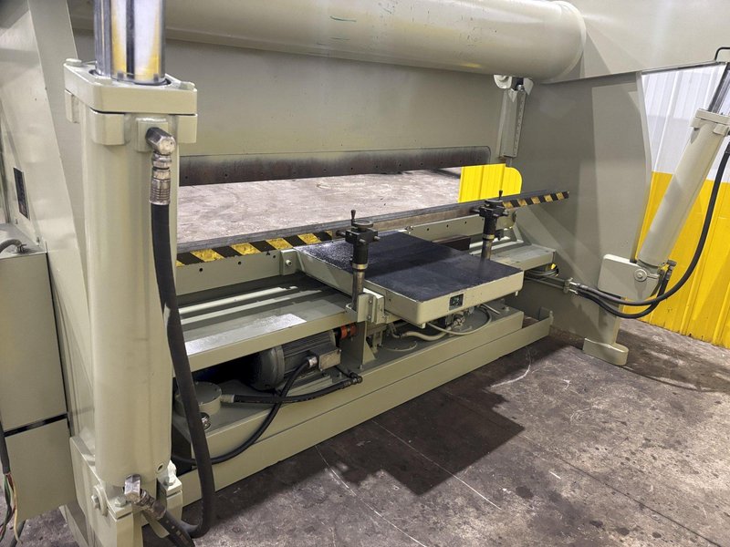 250 TON X 12' ACCURPRESS MODEL #725012 HYDRAULIC PRESS BRAKE: YOBRO #24251