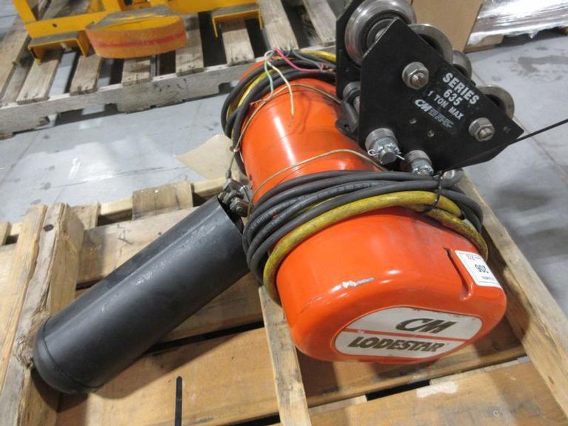 CM LodeStar L-2 Electric Chain Hoist 1 Ton Capacity- Auction Item