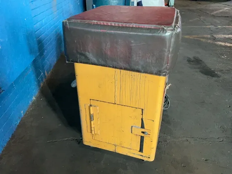 ROYSON 12” X 10” X 12” VIBRATORY FINISHER
