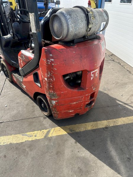 5000 LB TUSK MODEL 500 CG-16 LP GAS FORK LIFT: STOCK #77626