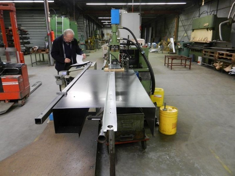 Dimeco decoil./ straight LVD punchpress + rollforming