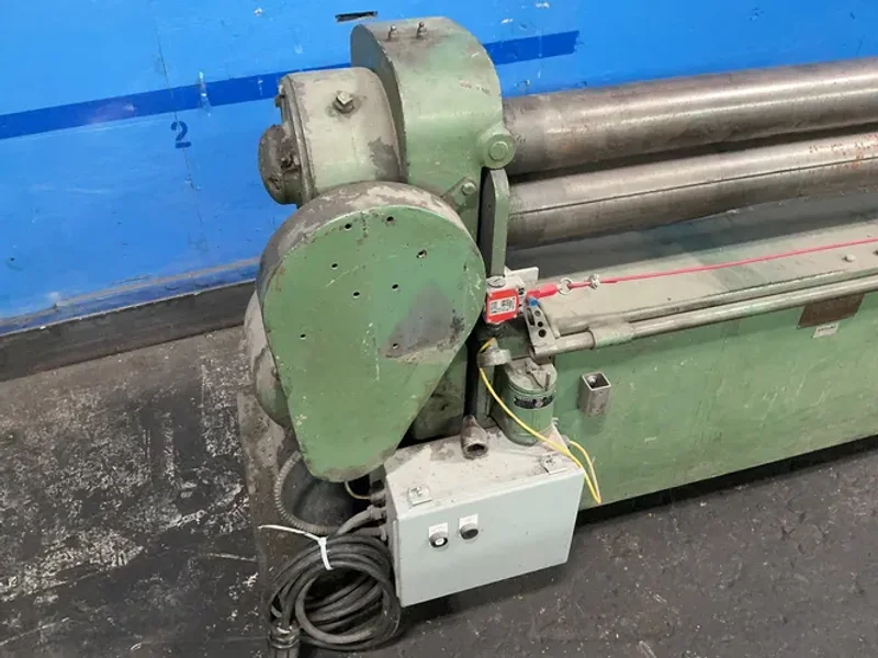 REED ENGINEERING CO. 50” BENDING ROLL  -  450
