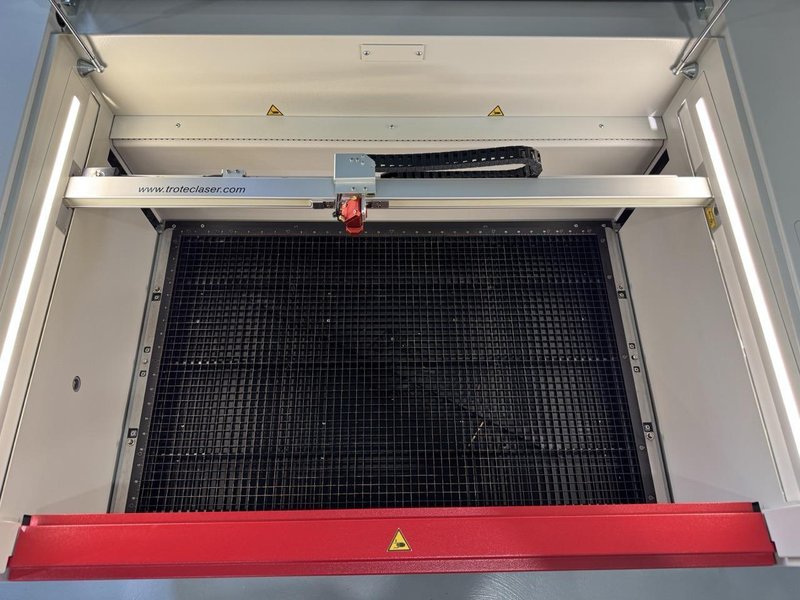 80 Watt Trotec Speedy 360  CO2 Laser Engraver, 2022 – 32″ x 20″ Bed, Dust Collector
