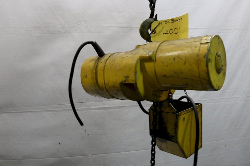 1/4 TON BUDGIT ELECTRIC POWERED CHAIN HOIST: STOCK #12001