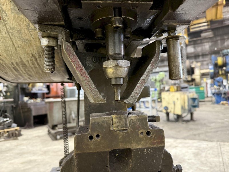 50 TON BUFFALO MODEL #1/2 MECHANICAL IRONWORKER: STOCK #22852