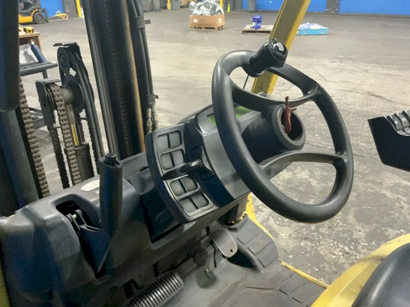 HYSTER 4800 LBS PROPANE FORKLIFT  -  S50FT