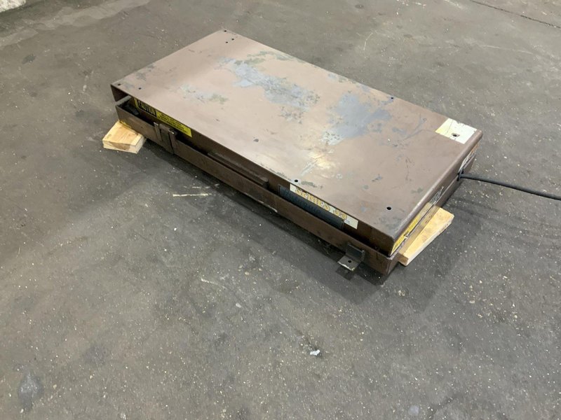 2500 LB AUTOQUIP SERIES 35 MODEL 36S28 HYDRAULIC LIFT TABLE : STOCK #81280