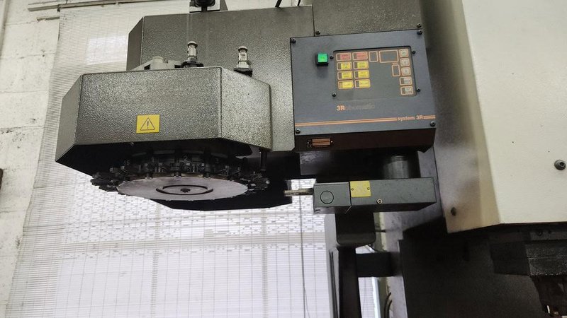 Charmilles Roboform 20A  EDM Ram Sinker, 1999 – Chiller, C-Axis, 16 ATC, 3R Tooling