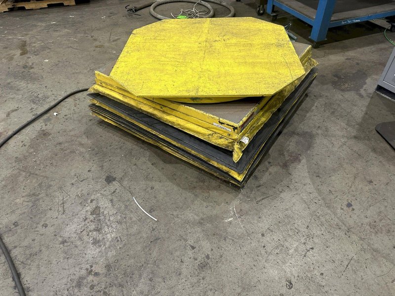 4500 LB SOUTHWORTH HYDRAULIC LIFT TABLE: STOCK #78041