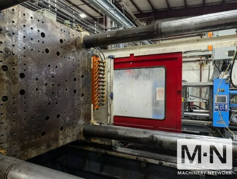 725 TON 140 OZ CINCINNATI MILACRON MODEL MS725 INJECTION MOLDING MACHINE MFG 2015