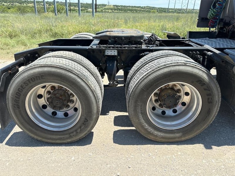 2020 Freightliner Cascadia 126 3AKJHHDR2LSKC0465