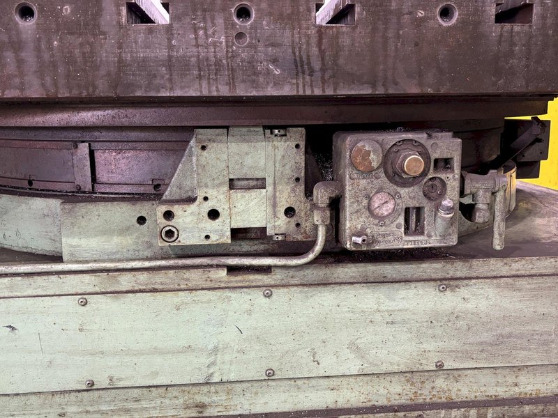 60&quot; X 60&quot; CINCINNATI GILBERT ROTARY TABLE W/ 60&quot; POWER TRAVEL: STOCK #23585