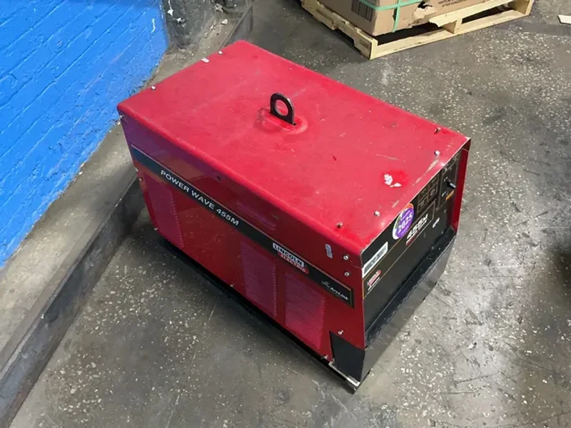 Lincoln Electric  455 Watts  Welder  - Powerwave455m