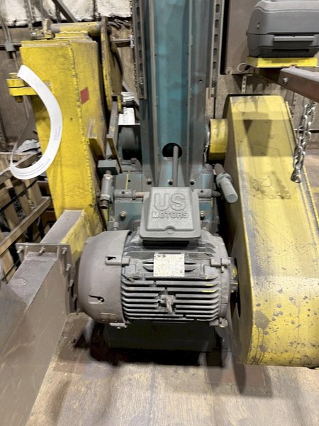 Fox model F10-00135-25 right hand 25hp single end snag grinder s/n 56718-2 with safety guard and disconnect