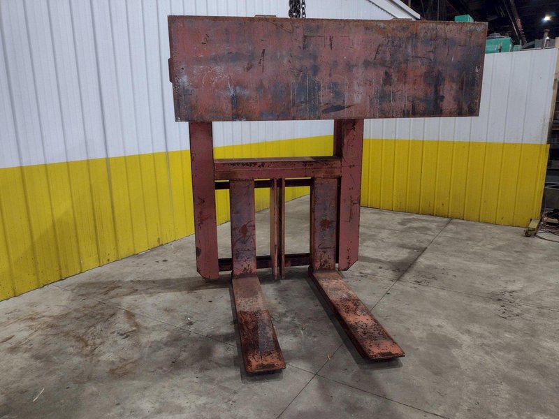 20,000 LBS / 10 TON X 60&quot; X 60&quot; BUSHMAN MODEL #901 PALLET LIFTER CRANE ATTACHMENT: STOCK #23641