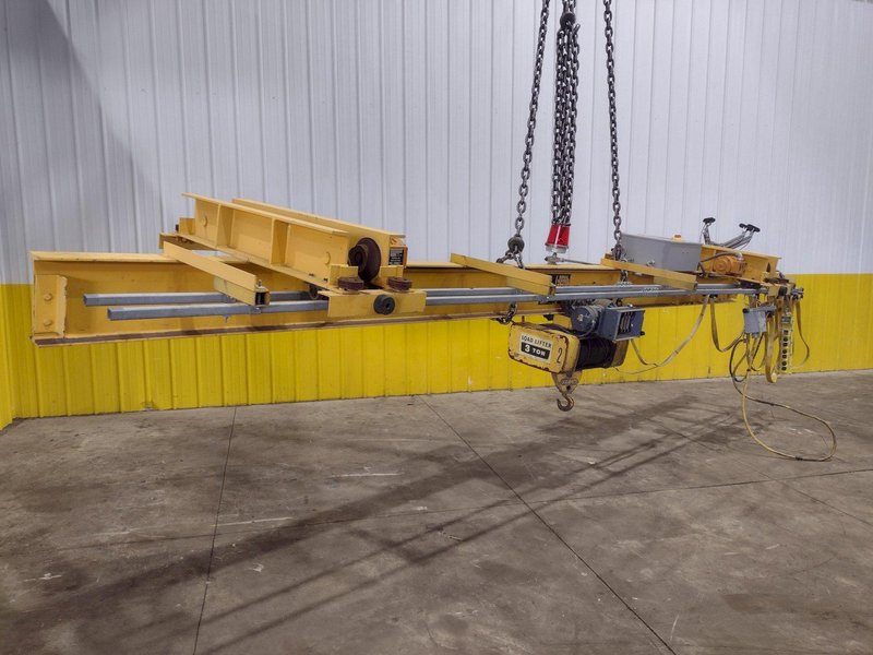 3 TON X 17’ F&amp;G / LOAD LIFTER UNDER-SLUNG POWERED CRANE: STOCK #22971