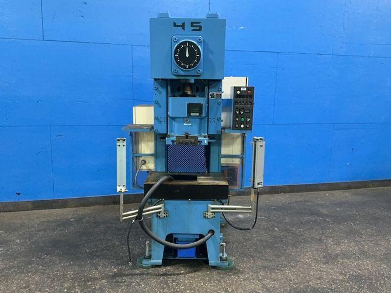 Wasino Engineering 450 Kn Gap Frame Press - Pux45ad