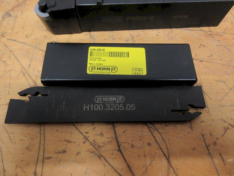 Dorian Tool 1.5" Shank Knurling Tool SCKIT-150-3500-M with Accessories, Tungaloy 1.25" Stick Turning Tool, PH Horn Part Off Holder **All NIB**- Auction Item