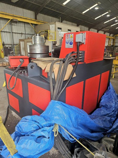 5/8" x 6" x 6" Akyapak Angle Bending Roll Model APK180