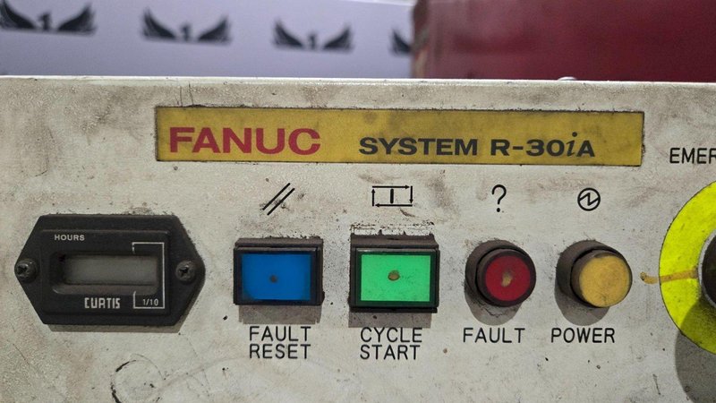 Lincoln Electric SYSTEM 30 Weld Cell w/ Fanuc Robot and Controls USED – AS-IS