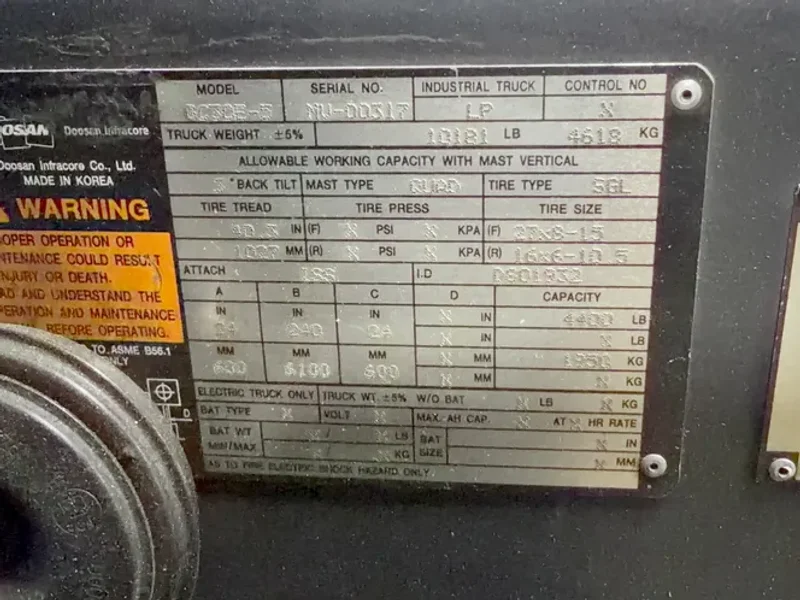 DOOSAN 4400 LBS PROPANE FORKLIFT  -  GC30E-5