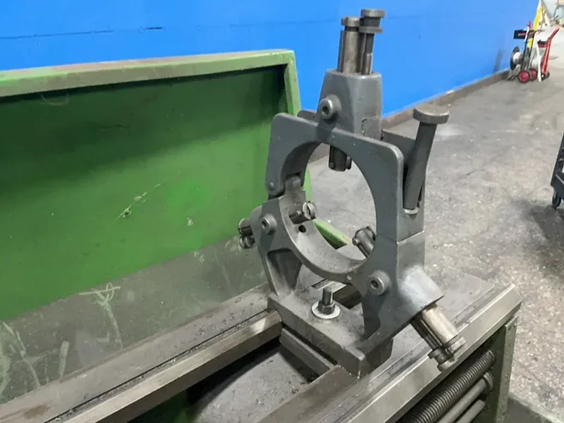 Clausing-colchester 17”x87” Lathe - 17”