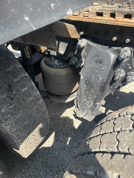 2020 Freightliner Cascadia 126 LC1675