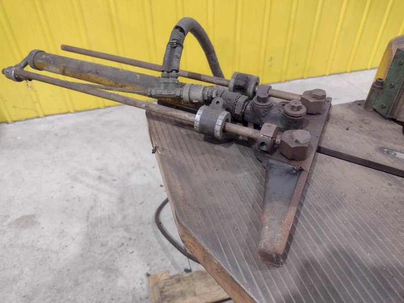 8&quot; X 8&quot; COMACA HYDRAULIC NOTCHER / NOTCHING MACHINE: STOCK #21131