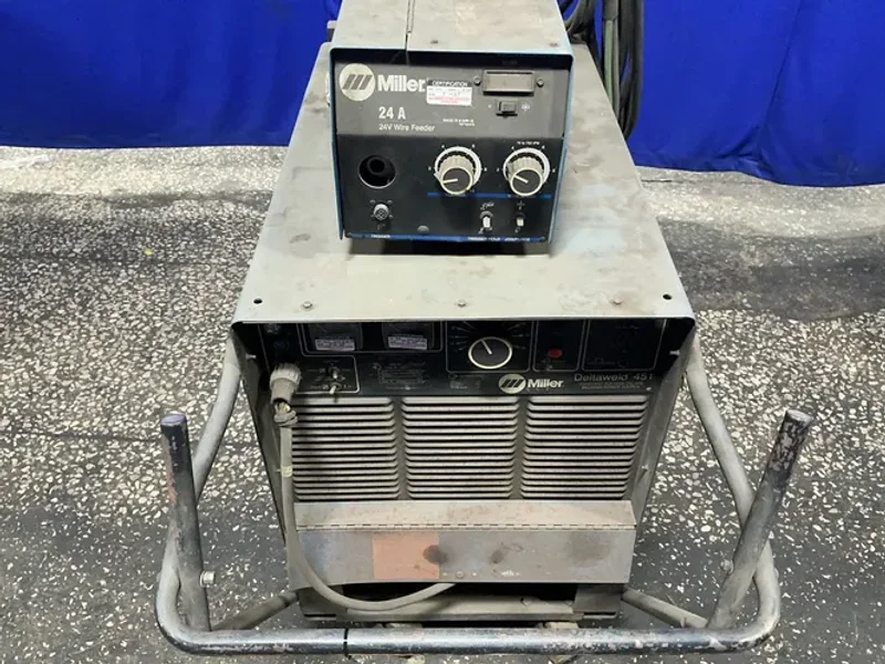 Miller  Welder  - Deltaweld 451