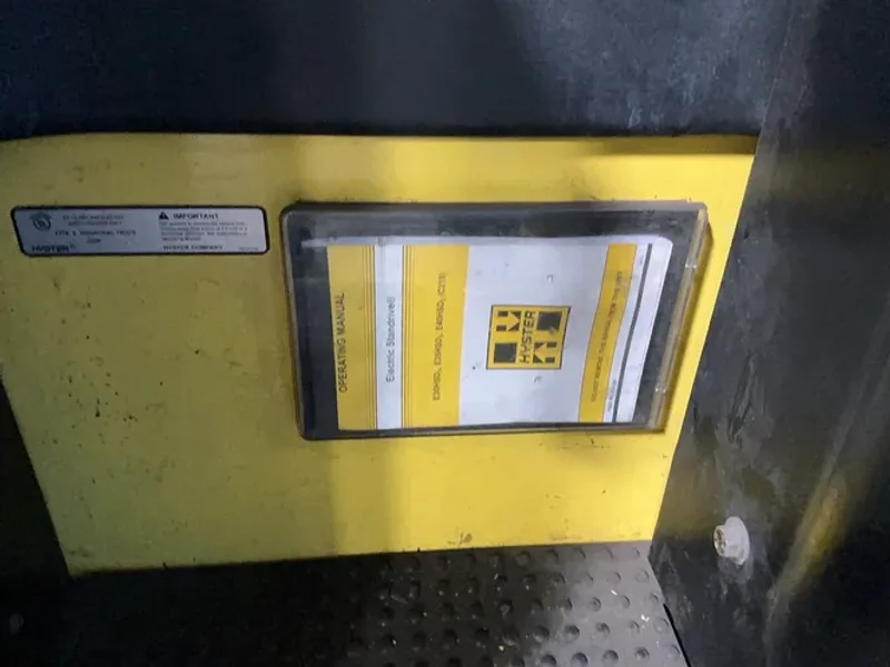 HYSTER 2850 LBS ELECTRIC STAND-UP FORKLIFT  -  E30HSD3-18