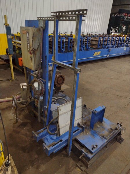 17 STAND X 4&quot; X 48&quot; B&amp;K MODEL #2B-35 RAFTED ROLLFORMER: STOCK #18127