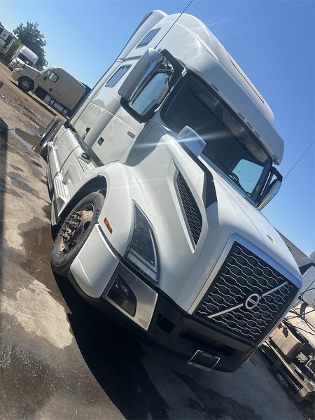 2023 Volvo VNL64T860 4V4NC9EJ5PN307510