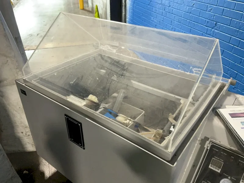 WEICE TESTING INSTRUMENT CO 35” X 24” X 20” SALT SPRAY CHAMBER   -  WTS90