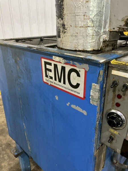 EQUIPMENT MANUFACTURING CORPORATION (EMC) WATER HEATER: YOBRO #24946