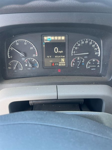 2020 Freightliner CA126SLP - Cascadia  3AKJHHDR2LSLR4945