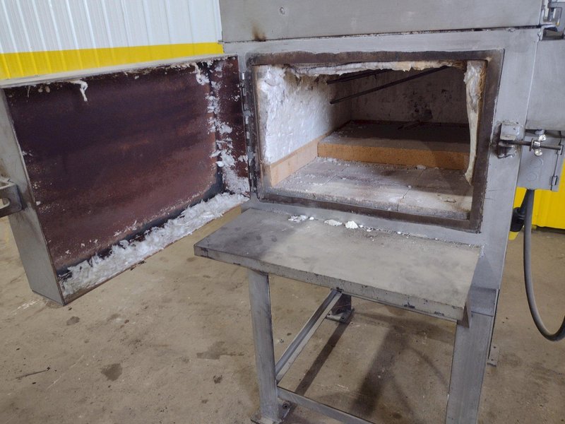 18" X 12" X 24" WATLOW ELECTRIC FURNACE: STOCK #18852