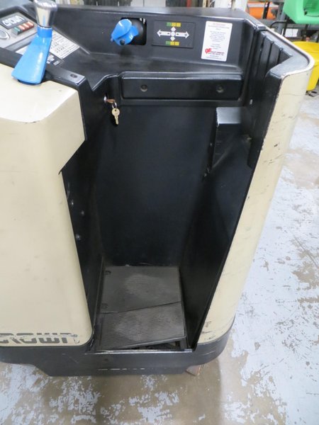 Crown 35RRTT Single Reach 2-Stage Electric Forklift with Side Shift- Auction Item
