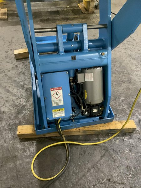 3000 LBS LIFT PRODUCTS SCISSOR LIFT TABLE: STOCK #80889