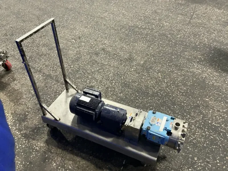 WAUKESHA 3 HP PUMP  -  030 U1