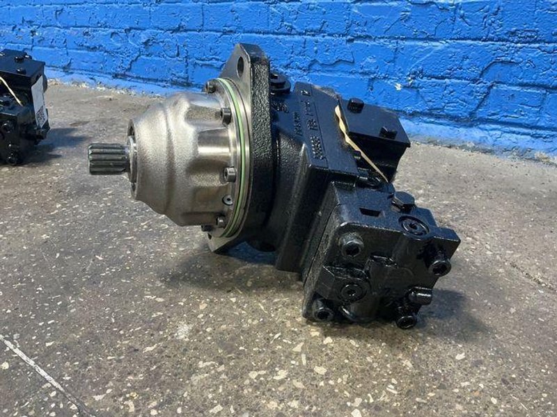 DANFOSS MOTOR TRACK DRIVE  -  51C060-1-RD1B