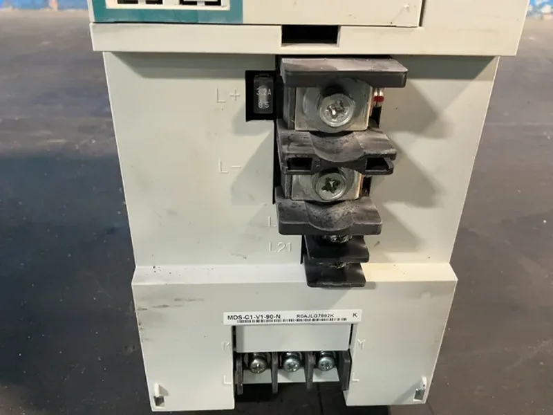MITSUBISHI 9 KW SERVO DRIVE UNIT  -  MDS-C1-V1-90-N