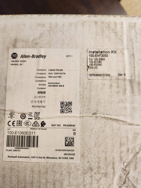 ALLEN BRADLEY CAT# 100-E1060ED11 W/ 100-EHF2050 INSTALL KIT NEW IN BOX