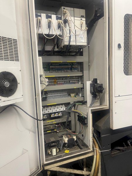 2008 AKIRA SEIKI PERFORMA V4 VERTICAL MACHINING CENTER